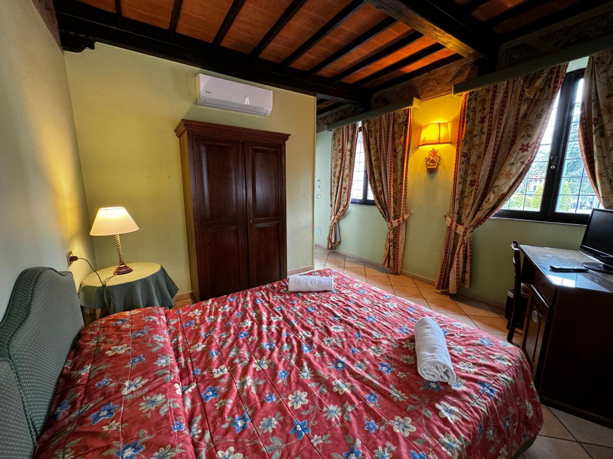 Villa Le Camelie Сієна Екстер'єр фото